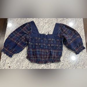 American Eagle crop top.